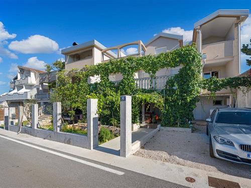 Ferieleilighet - 2 personer -  - Zagrebacka - Sibenik-Pirovac - 22213 - Pirovac