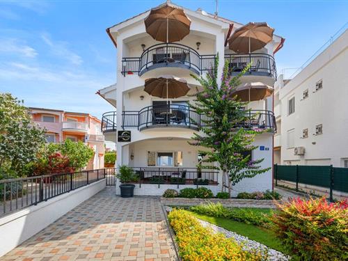 Ferielejlighed - 4 personer -  - Zagrebacka - Sibenik - Pirovac - 22213 - Pirovac