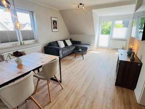 Holiday Home/Apartment - 2 persons -  - Bielshövensand - 25761 - Büsum