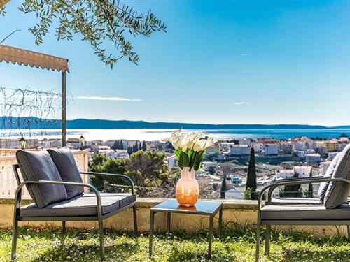 Holiday apartment - 5 persons -  - Medoviceva ulica - Split-Kamen - 21000 - Kamen