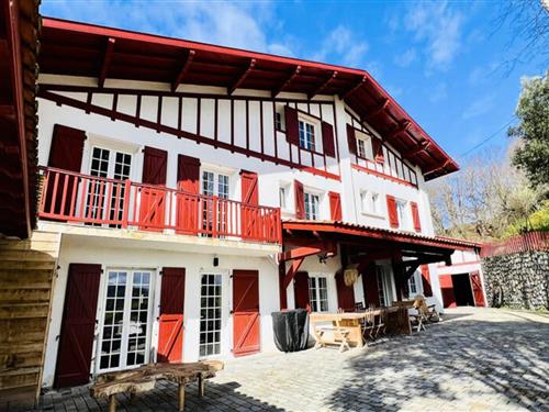 Ferienhaus - 14 Personen -  - 64250 - Cambo-Les-Bains