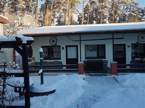 Sommerhus - 6 personer -  - ruhige Lage, Waldrand, PKW-Stellplatz, Grillplatz - 18233 - Neubukow