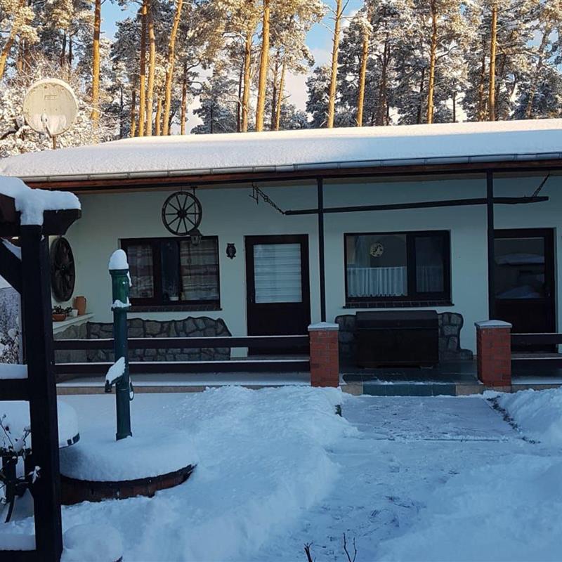 Sommerhus - 6 personer -  - ruhige Lage, Waldrand, PKW-Stellplatz, Grillplatz - 18233 - Neubukow