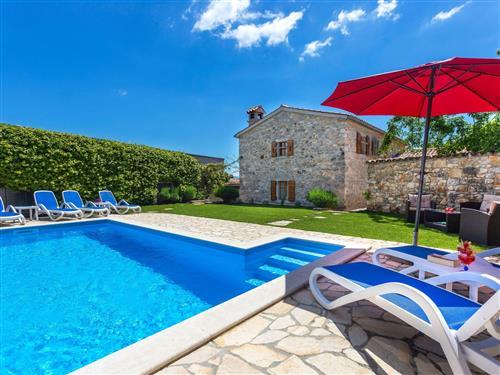 Holiday home - 7 persons -  - Barban - 52207