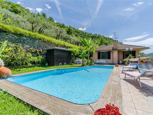 Holiday home - 7 persons -  - via Serro - 16036 - Testana