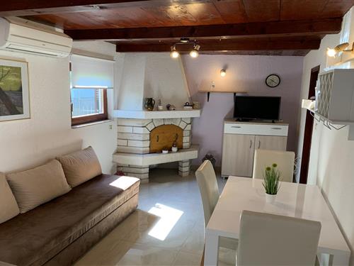 Holiday apartment - 3 persons -  - 52100 - Pula