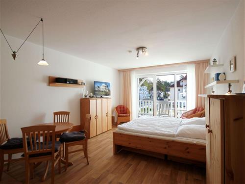 Holiday Home/Apartment - 2 persons -  - Strandstraße - 18586 - Baabe (Ostseebad)