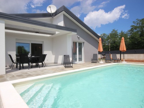 Ferienhaus - 5 Personen -  - 52208 - Pula/Krnica