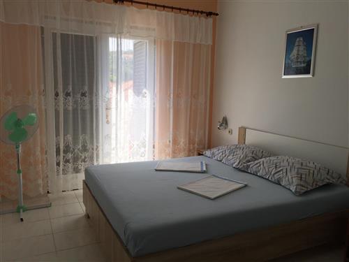 Holiday Home/Apartment - 6 persons -  - Lun - 53294 - Lun