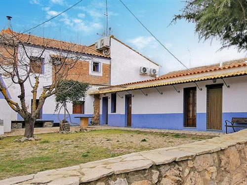 Sommerhus - 15 personer -  - C/ Casas de Alcance - 46625 - Cofrentes