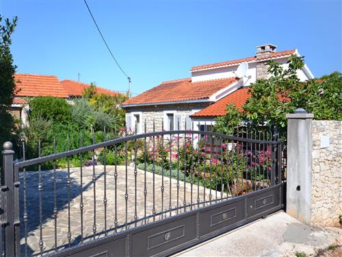 Holiday apartment - 4 persons -  - Punta VI br. 1, Splitska - 21410 - Postira