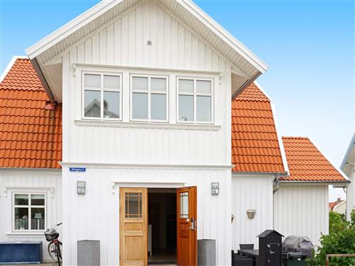 Holiday Home/Apartment - 8 persons -  - Birkagatan - 45632 - Kungshamn