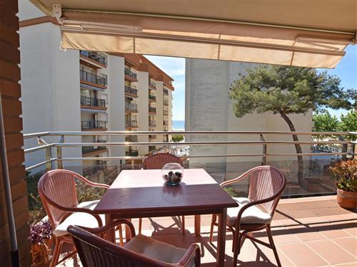Holiday Home/Apartment - 6 persons -  - Torredembarra - 43830