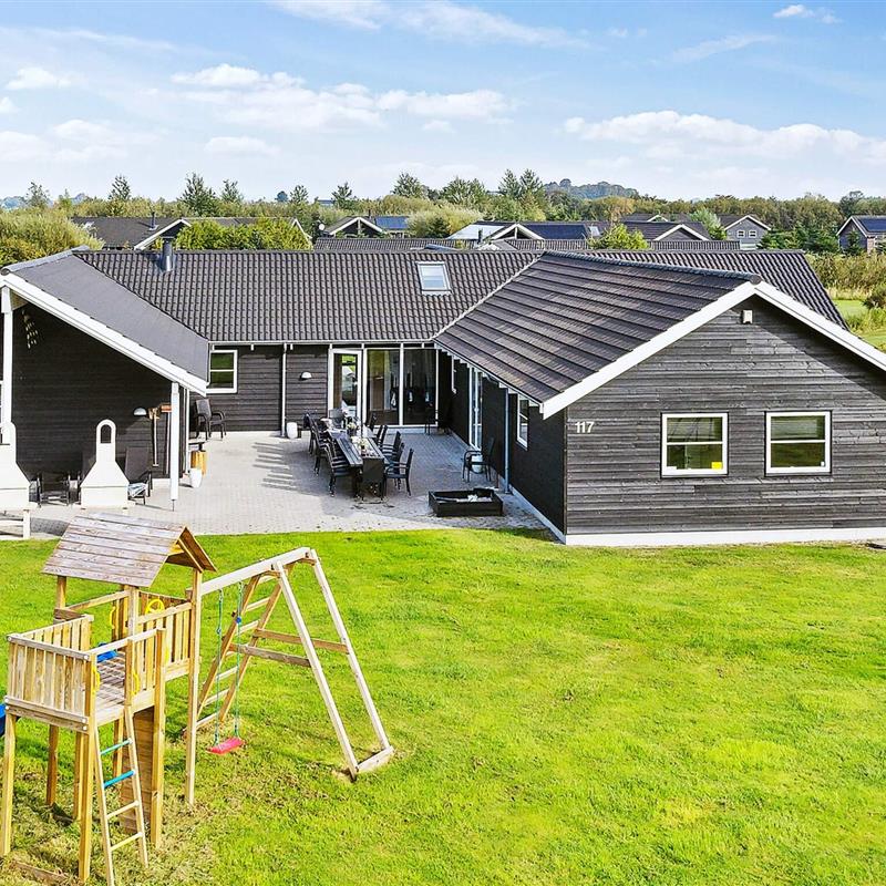 Sommerhus - 24 personer -  - Blommestien - Marielyst - 4872 - Idestrup