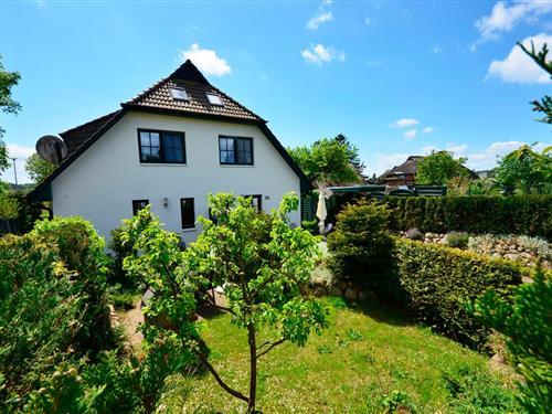 Holiday Home/Apartment - 6 persons -  - Boddenstraße 29 e - 18586 - Groß Zicker