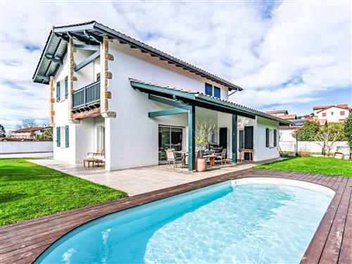 Sommerhus - 8 personer -  - Saint Pée Sur Nivelle - 64310