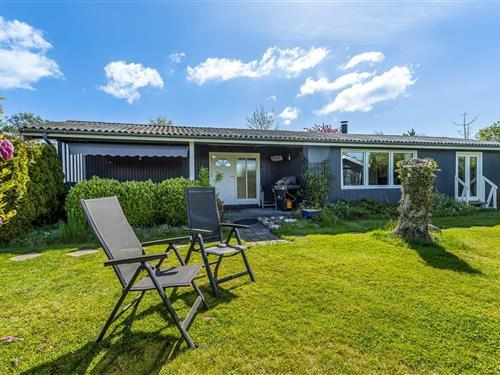 Sommerhus - 6 personer -  - Fyrrestien - 4654 - Fakse Ladeplads