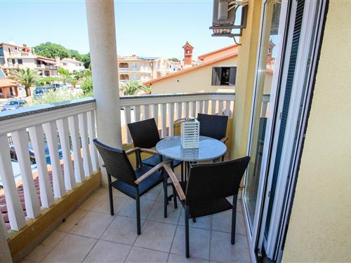 Holiday Home/Apartment - 3 persons -  - Pjescana Uvala VI/ - Pula-Pjescana Uvala - 52100 - Pula