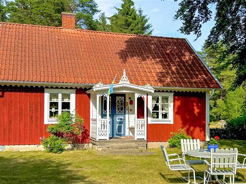 Holiday home - 5 persons -  - Borggatan - 387 74 - Löttorp