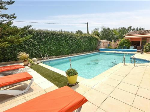 Holiday Home/Apartment - 3 persons -  - 1064 aven.du 11 novembre - 84320 - Entraigues-Sur-La-Sorgue