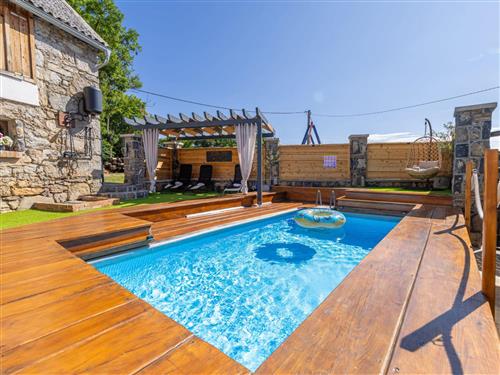 Holiday home - 5 persons -  - Brinje - 53260