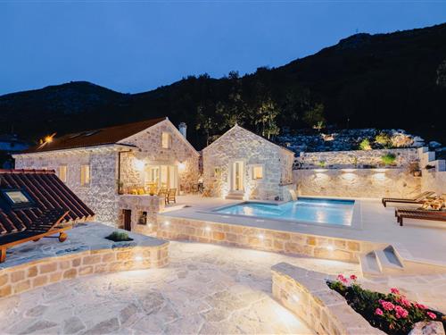 Holiday home - 14 persons -  - Miljanici - Dubrovnik-Uskoplje - 20210 - Uskoplje