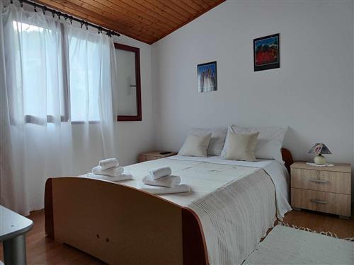 Holiday apartment - 2 persons -  - Basina - 21462 - Basina