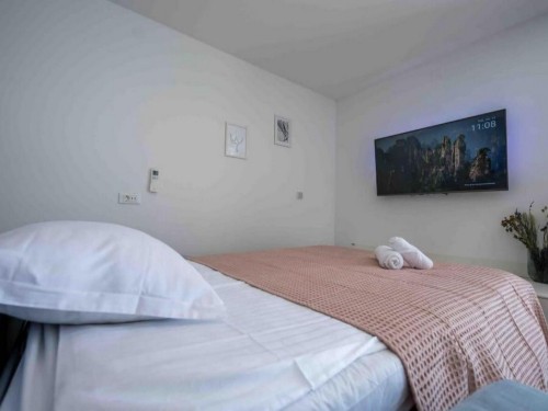 Holiday home - 6 persons -  - 20236 - Pobrezje