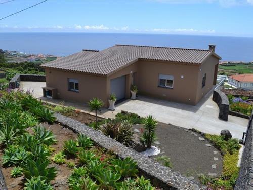 Holiday Home/Apartment - 6 persons -  - Canada do João Pacheco, - 9700-368 - Porto Judeu