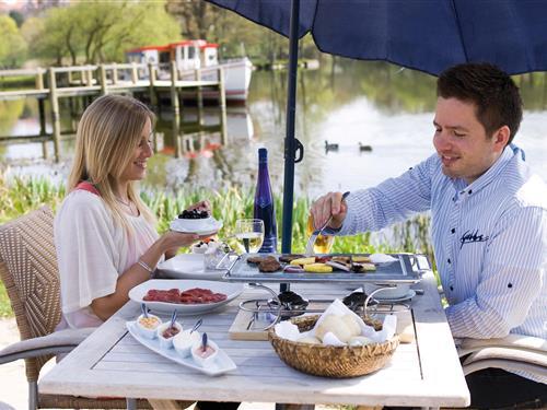 Golf Hotel Viborg & Salonen - Afslapning og hygge i idyllen ved søerne i Viborg