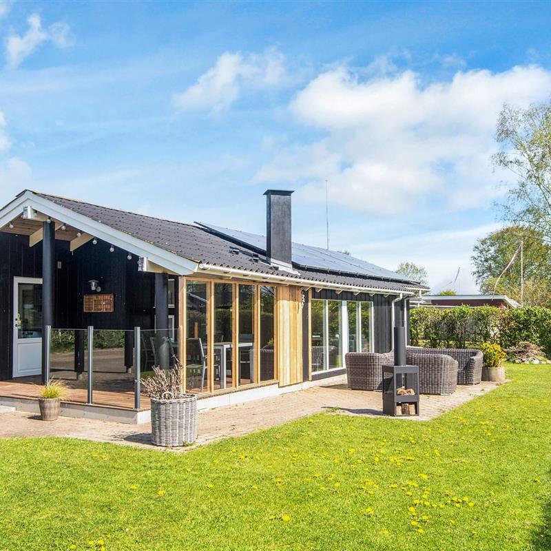 Sommerhus - 6 personer -  - Fredskovvej - Grønninghoved - 6093 - Sjølund