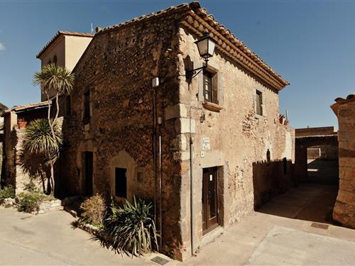 Holiday apartment - 4 persons -  - 17473 - Girona