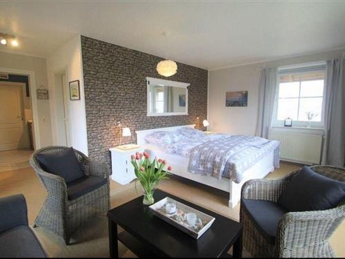 Ferienwohnung - 3 Personen -  - Lindenallee - 23769 - Dänschendorf