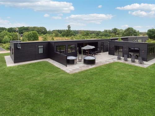 Sommerhus - 16 personer -  - Skovsøen - Fjellerup - 8585 - Glesborg