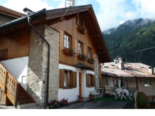 Holiday Home/Apartment - 5 persons -  - Piazza Gries, - 38032 - Canazei