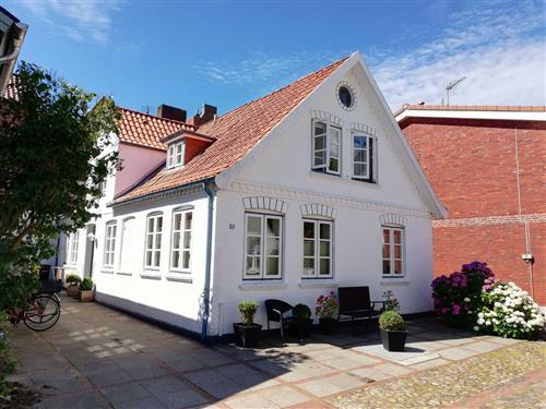 Holiday Home/Apartment - 2 persons -  - Carl-Häberlin-Straße - 25938 - Wyk Auf Föhr