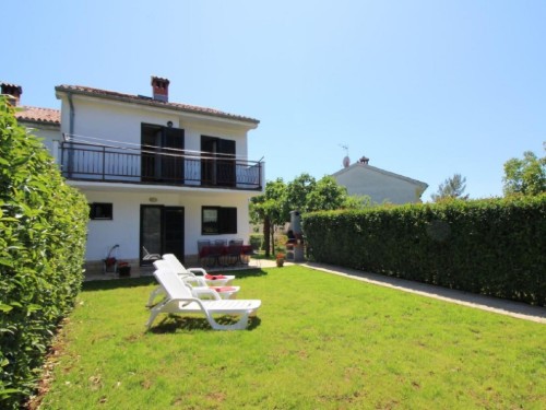 Holiday home - 7 persons -  - 52440 - Dracevac