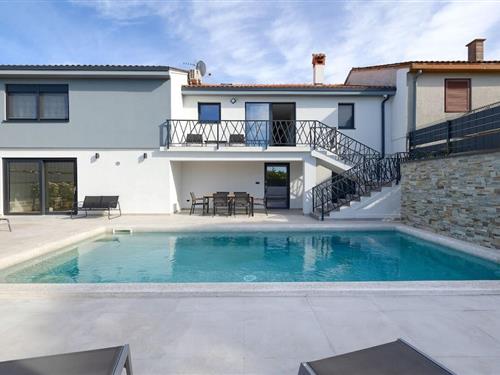 Villa - 6 persons -  - 52100 - Pula