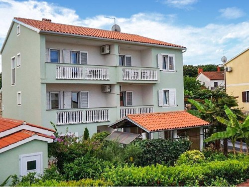 Holiday apartment - 2 persons -  - Pjescana uvala ogranak - Pula - Pjescana Uvala - 52100 - Pula