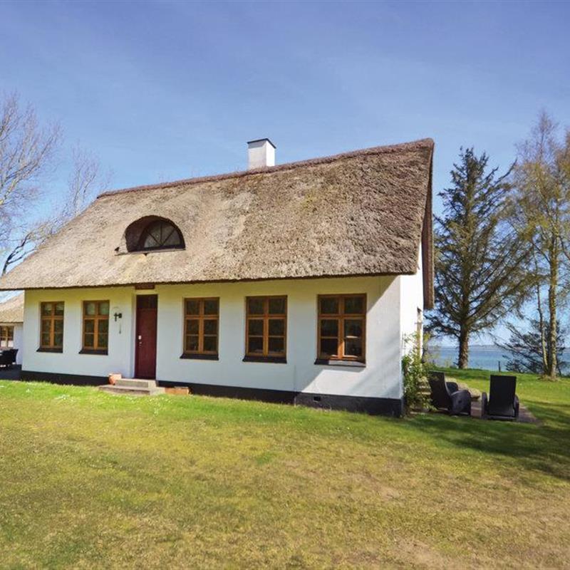 Sommerhus - 9 personer -  - Nørskovvej - Venø Strand - 7600 - Struer