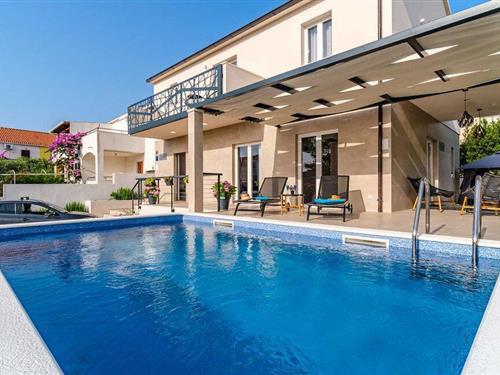 Holiday home - 8 persons -  - Mlin III - Brac - Milna - 21405 - Milna