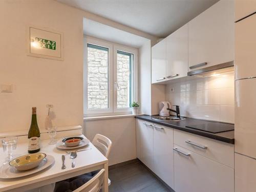 Holiday apartment - 2 persons -  - 21412 - Pucisca