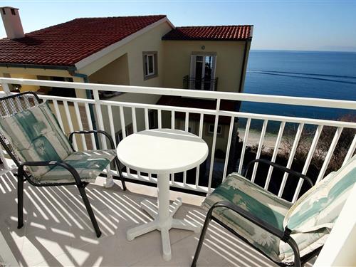 Holiday Home/Apartment - 6 persons -  - Drašnice - 21328 - Drašnice