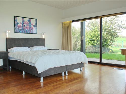 Holiday home - 9 persons -  - 5377 - Somme Leuze