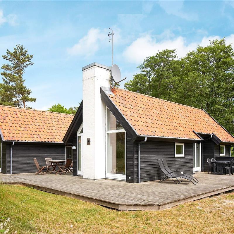 Sommerhus - 6 personer -  - Loftsgårdsskoven - Østre Sømark - 3720 - Åkirkeby