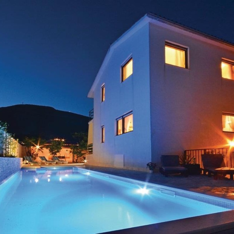 Sommerhus - 10 personer -  - Put Zabic - Trogir-Kastel Novi - 21216 - Kastel Novi