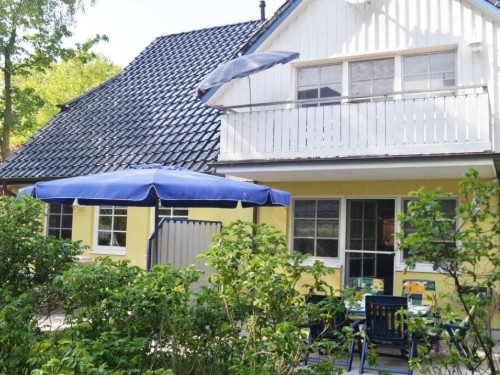 Sommerhus - 6 personer -  - 18375 - Prerow