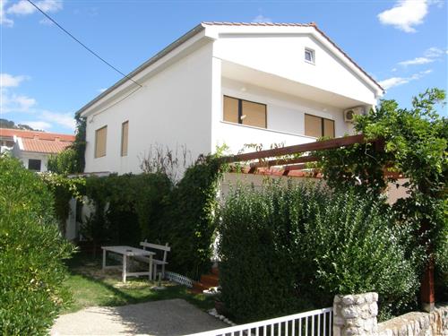 Holiday apartment - 3 persons -  - Ulica Gruh - 51523 - Baska