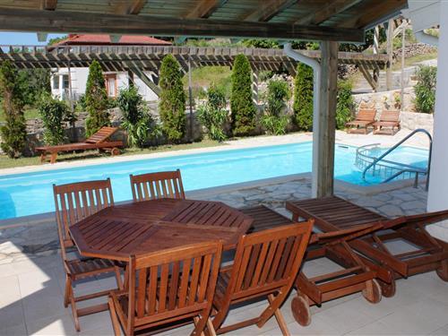 Holiday Home/Apartment - 4 persons -  - Palit - 51280 - Palit