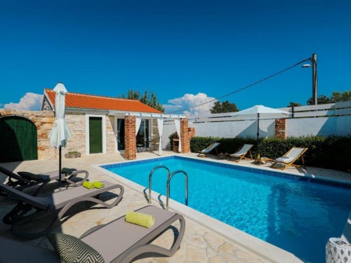 Villa - 6 Personen -  - 23226 - Pridraga